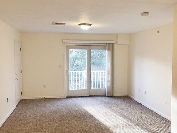 5th image of 415 Willard St APT 5