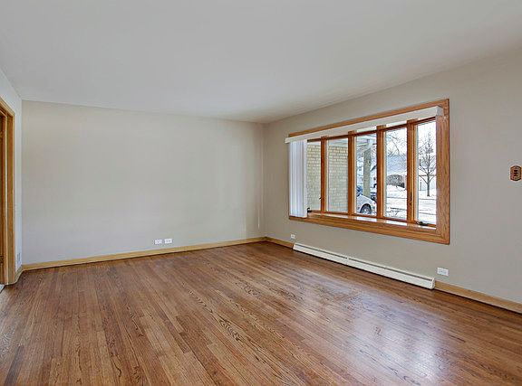4th image of 808 E Jules St