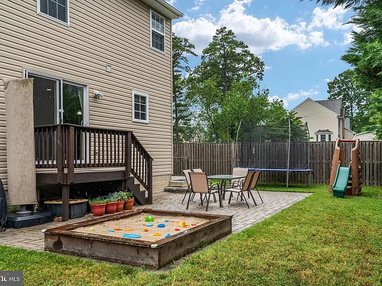 132 Pineview Ave #B — Photo 36