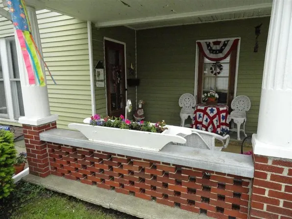 110 N Church St, New Carlisle, OH 45344