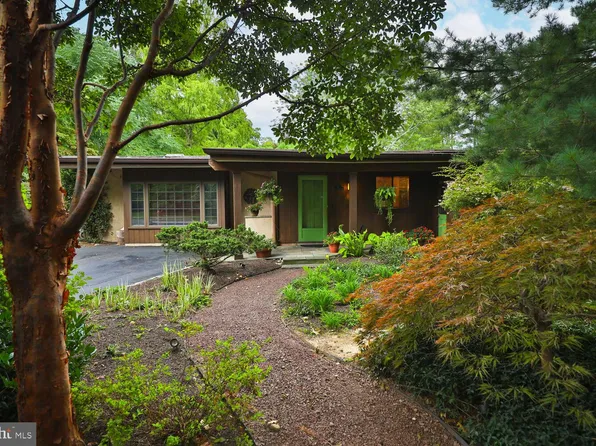 7710 Moreland Cir, Philadelphia, PA 19118
