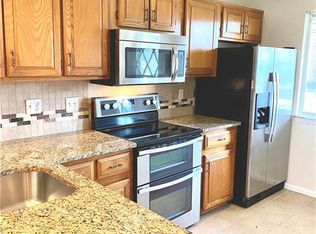 718 Cove Rd APT 2, Stamford, CT 06902