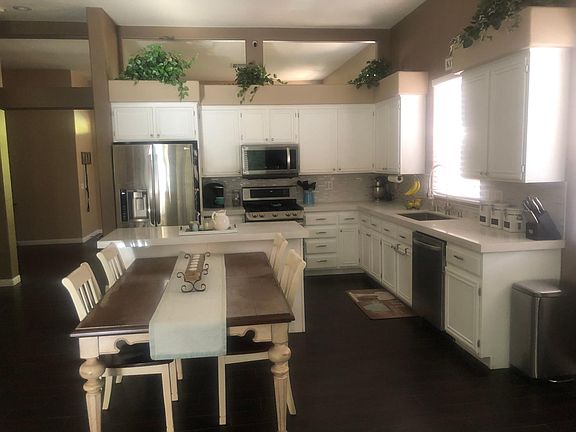2nd image of 506 Sierra Peak Ct