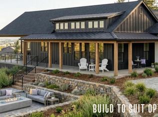 490 Turquoise Ct, Redding, CA 96003