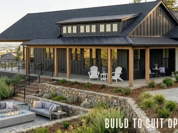 490 Turquoise Ct, Redding, CA 96003