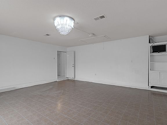 5th image of 755 N Perkins Rd