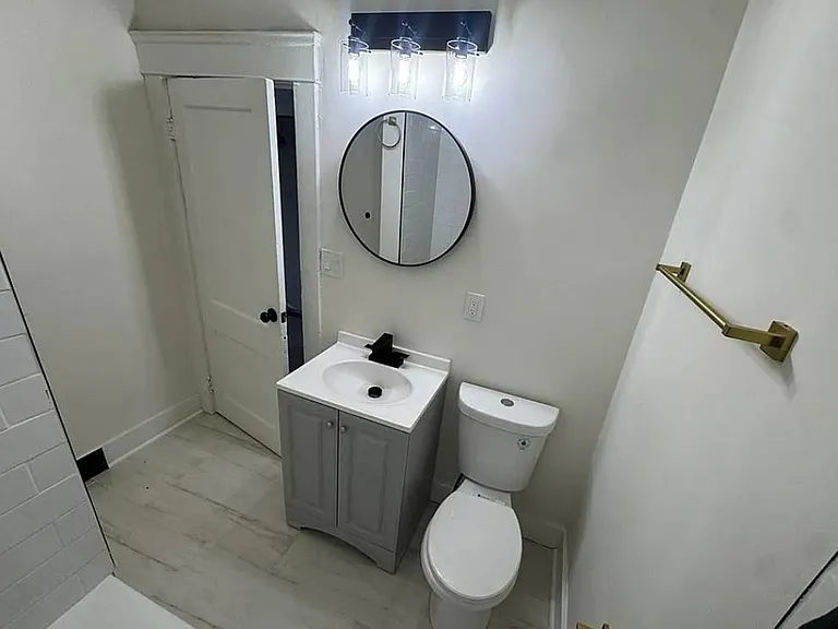 4309 Gifford Ave — Photo 33