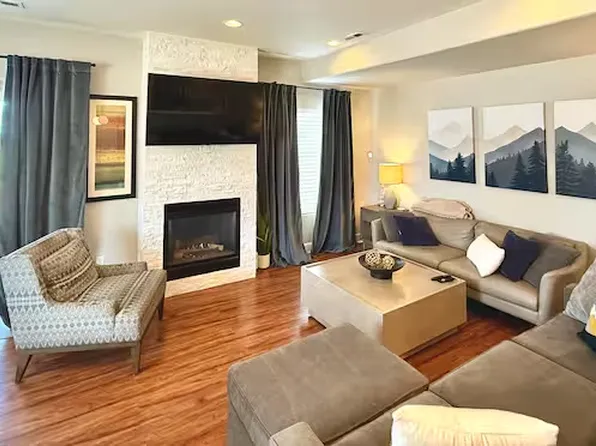 1777 W 52nd Ct, Denver, CO 80221