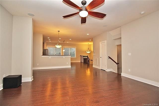 1st image of 708 Lamar Ave
