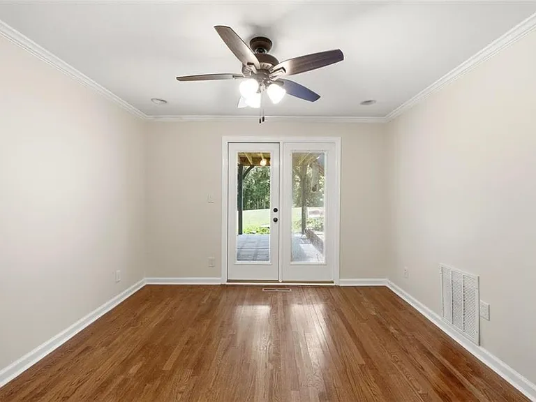 353 Westside Dr — Photo 22