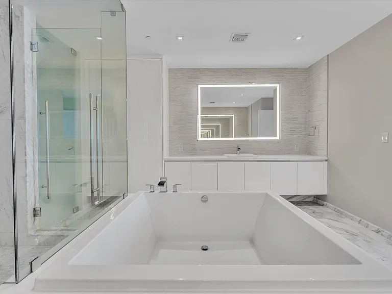701 N Fort Lauderdale Beach Blvd #802 — Photo 44