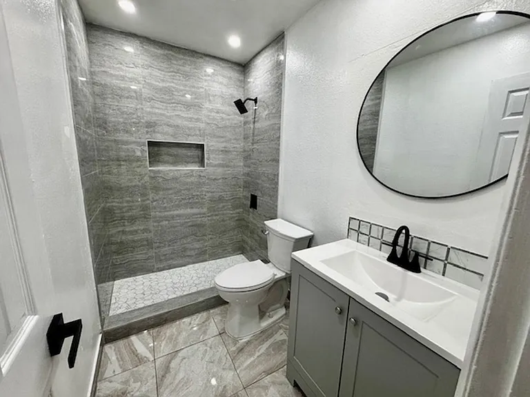 1245 SE 8th St #101-A — Photo 8
