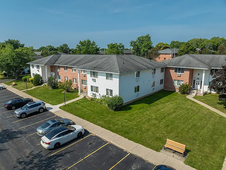 Clintwood Apartments — Photo 17