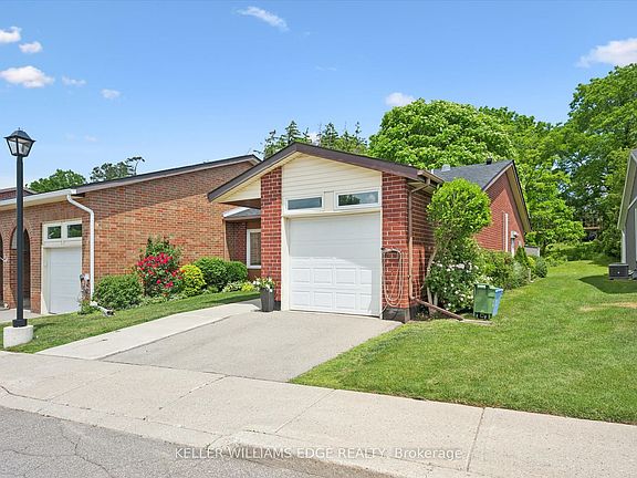 3rd image of 32 Cardinal Mindszenty Blvd