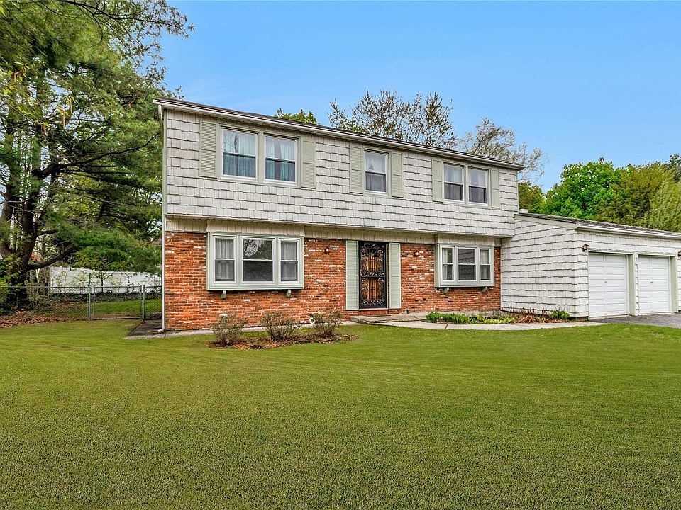 1st image of 20 Millbrook Dr