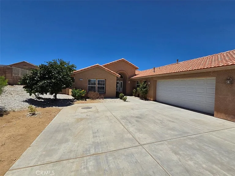 57215 Aranza Ct — Photo 2
