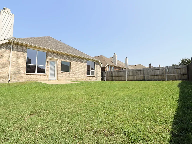2692 Lake Ridge Dr — Photo 14