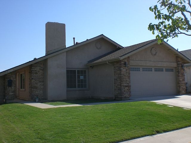 1st image of 1114 W Columbine Ave