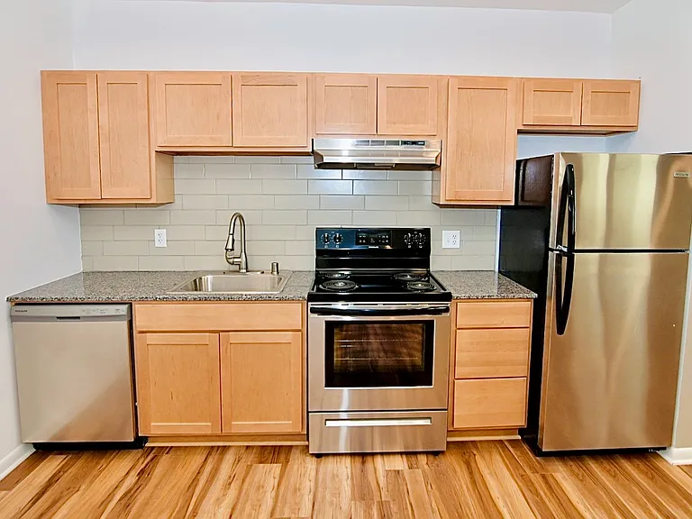 Stevens Square Apartments — Photo 33