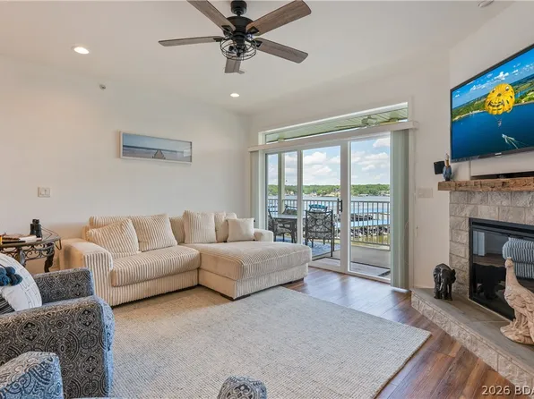 5450 Christopher Ln #413, Osage Beach, MO 65065