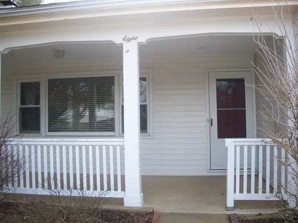 8 Canterbury Dr, Athens, OH 45701