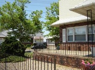 28 Mina Dr, Jersey City, NJ 07305