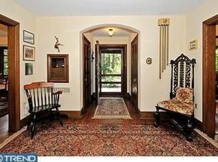 954 Chelten Hills Dr, Wyncote, PA 19095