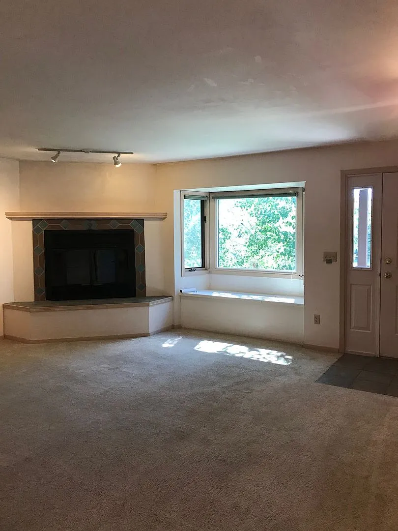 Building Photo - 226 S 18th Ave #B