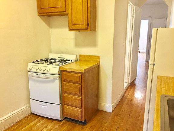 2nd image of 238 E 89th St APT 4D