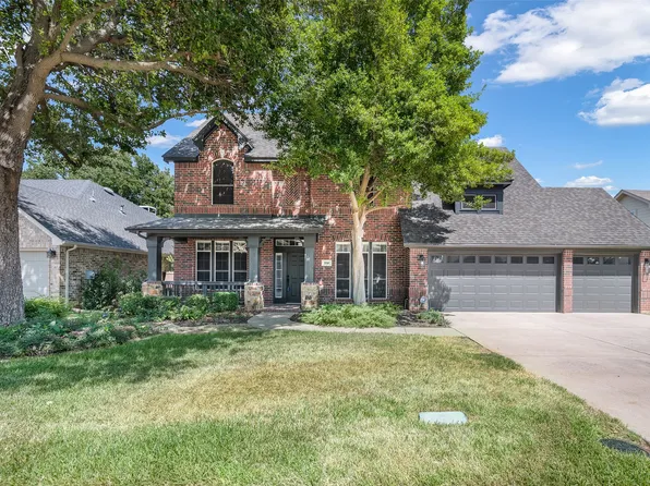 2710 Cobblestone Dr, Grapevine, TX 76051