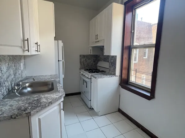 1941 65th Street image 1 of 8