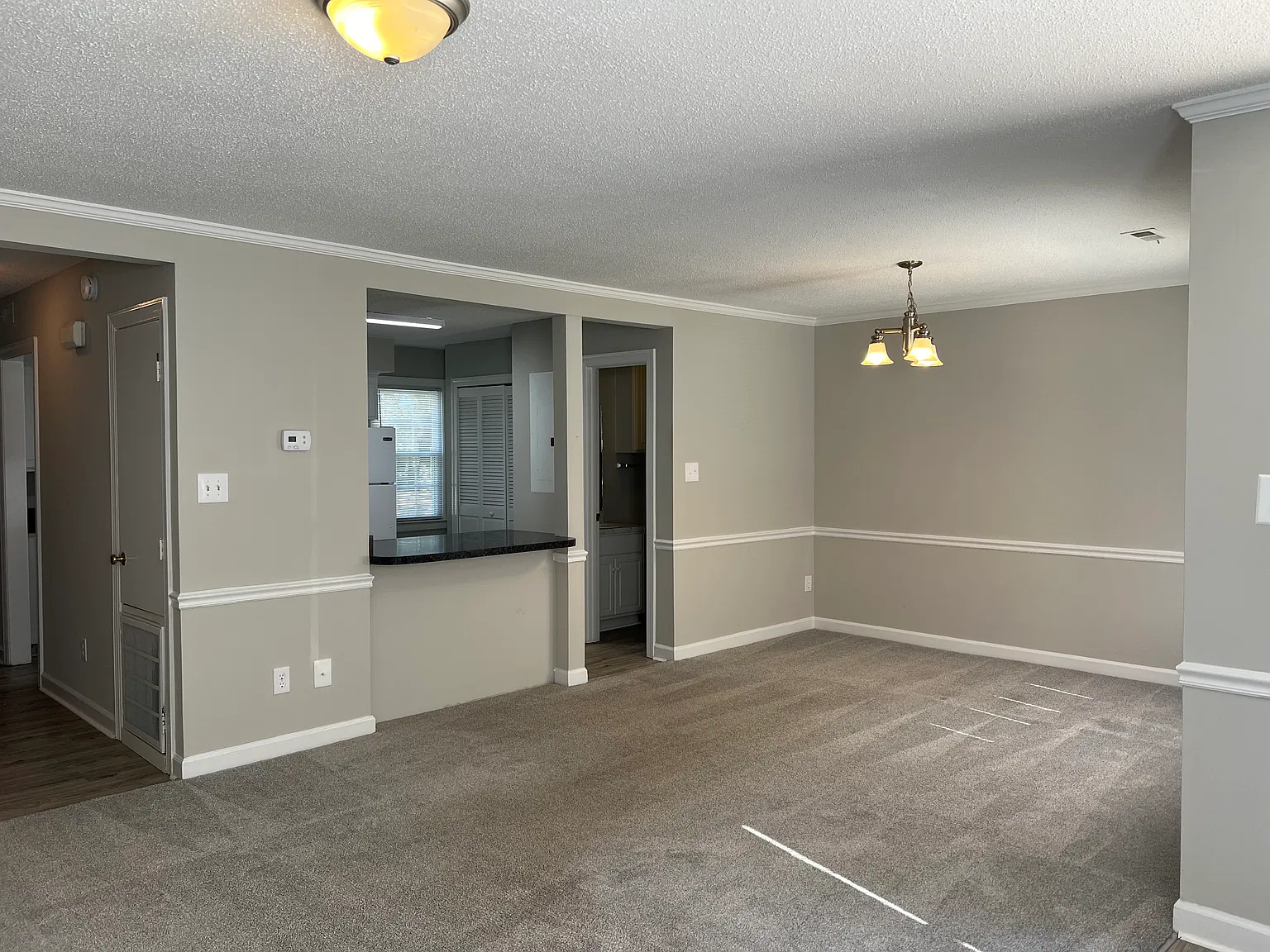2 bed, 1.5 bath, 1100 sqft, $1,095 — Photo 3