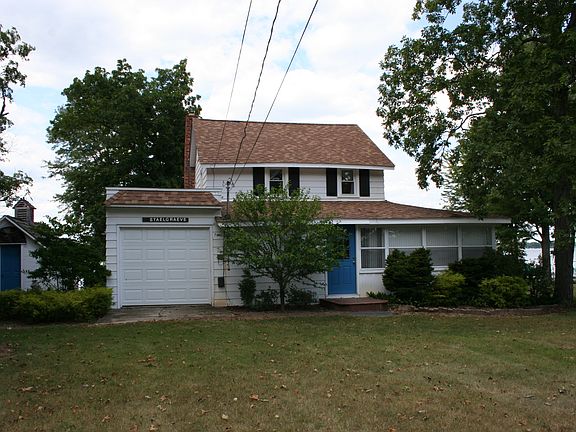 Back of house/roadside