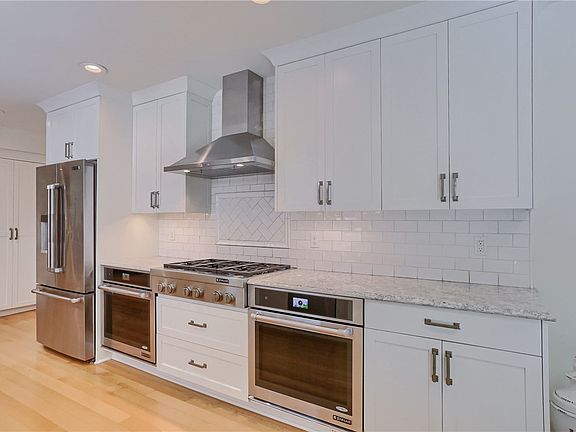 4th image of 113 Buckingham Trl