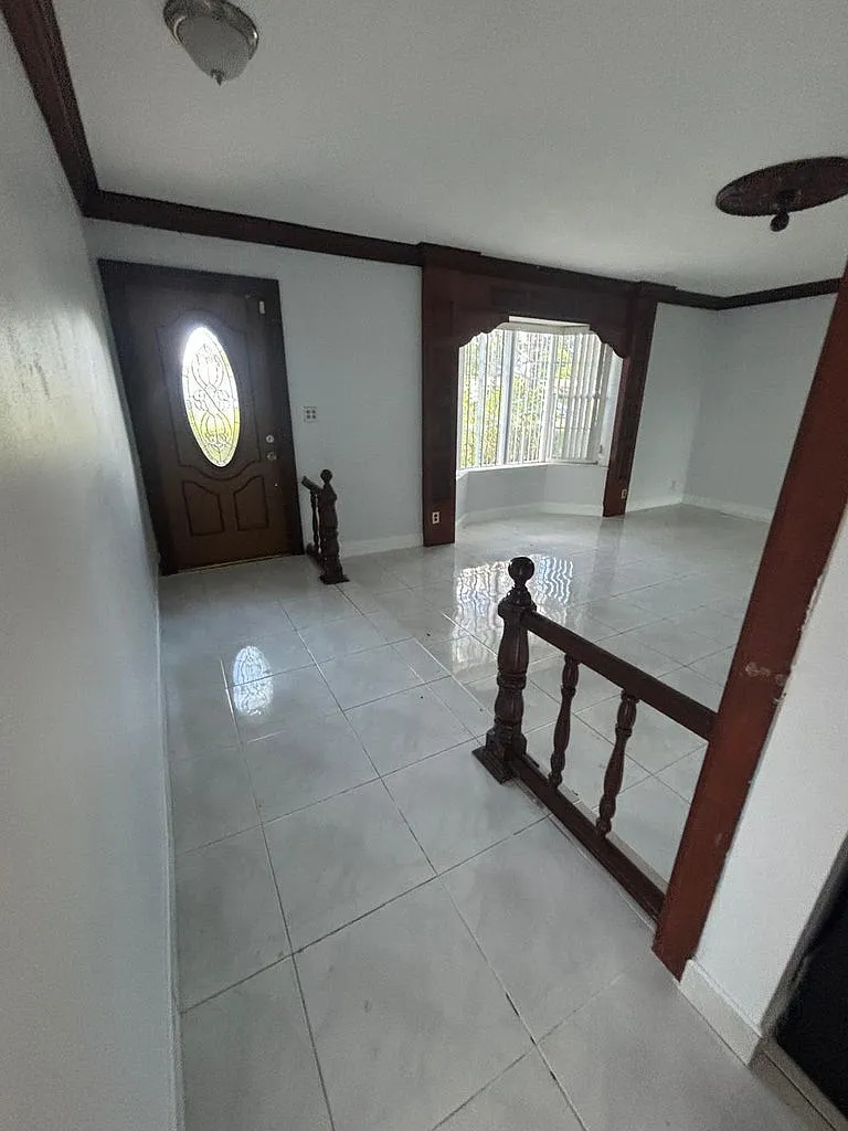 4 bed, 1666 sqft, $3,700 — Photo 3