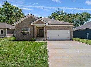 638 Pleasant Meadow Ln, Bowling Green, KY 42101