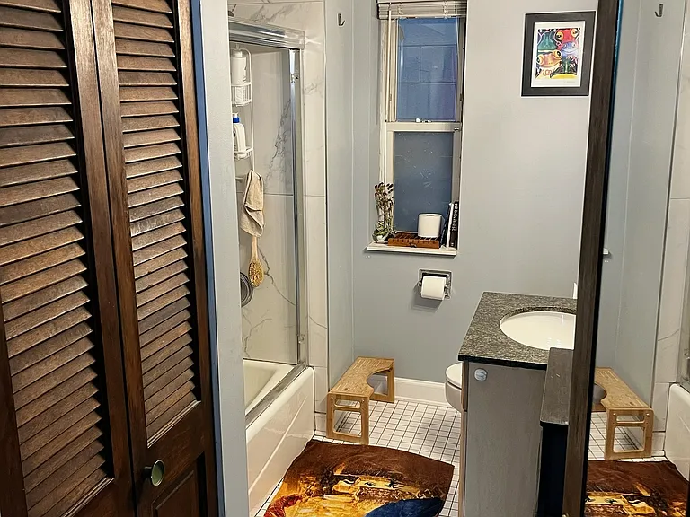 860 N May St #1 — Photo 6