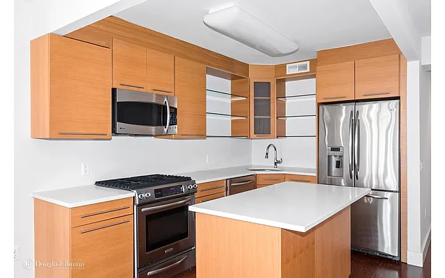 Sold by Douglas Elliman | media 21