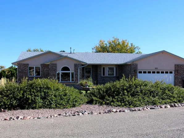 528 W Golfwood Dr, Pueblo West, CO 81007