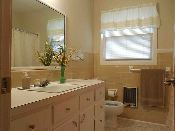 Hall bath