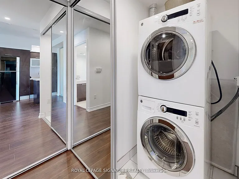 386 Yonge St #4508 — Photo 26