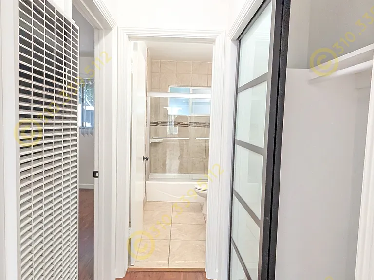 1231 N Genesee Ave #2 — Photo 9