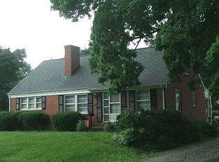 8508 Perry Rd, Lyndon, KY 40222