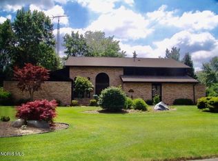 5541 Larchwood Ln, Toledo, OH 43614