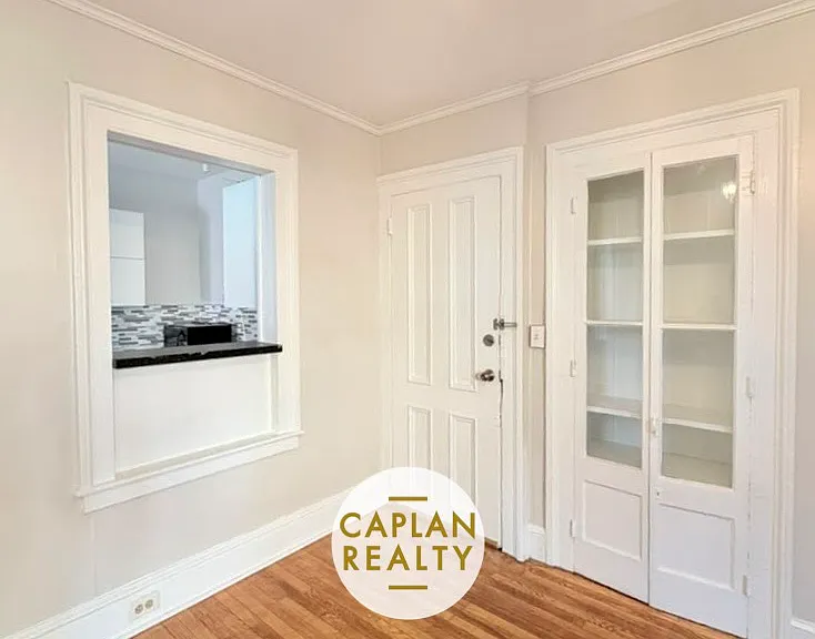 542 Chapel St #E — Photo 4
