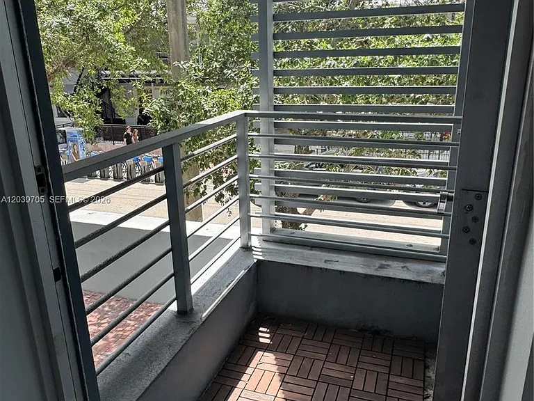 3339 Virginia St #105 — Photo 16