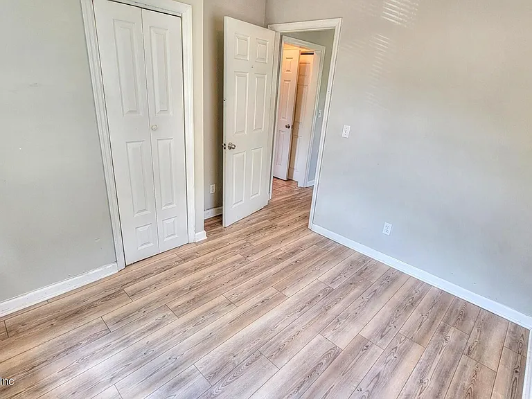 9248 9th Ave — Photo 18