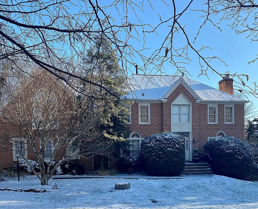 2nd image of 917 Winstead St