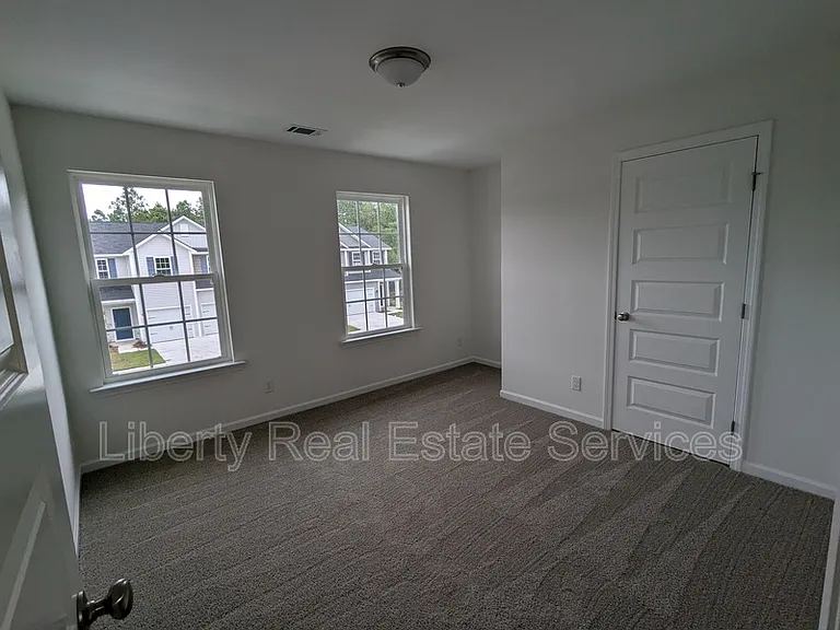 114 Alcove Ct — Photo 9