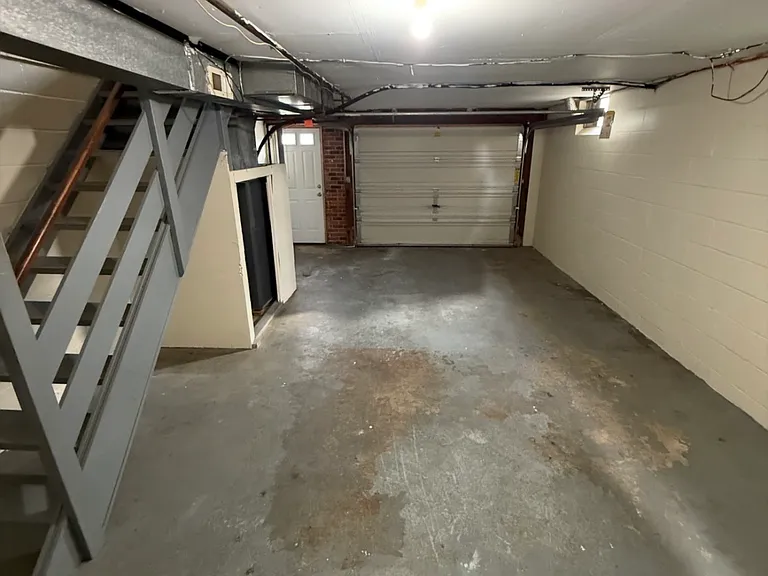 324 Werley Rd N — Photo 2